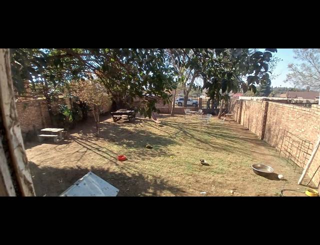 3 BEDROOM FREESTANDING FOR SALE IN MODEL PARK